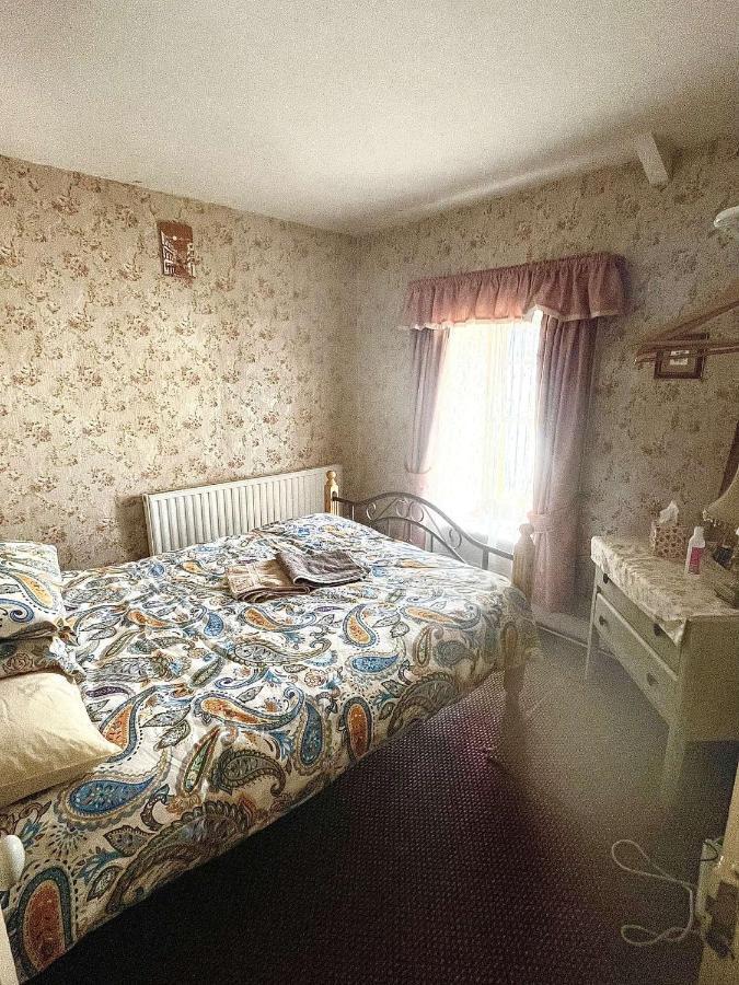 Geoghegans Magpie Bar And B&B Glin Extérieur photo